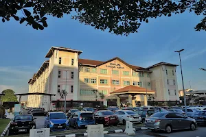 Tengku Ampuan Rahimah Hospital, Klang image