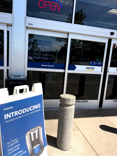 Electronics Store «Best Buy», reviews and photos, 7041 SW Nyberg St, Tualatin, OR 97062, USA