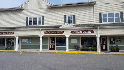 Clothing Store «The Moon And The Monocle», reviews and photos, 534 Storrs Rd, Mansfield Center, CT 06250, USA