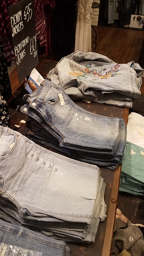 Clothing Store «Aéropostale», reviews and photos, 1500 Polaris Pkwy, Columbus, OH 43240, USA
