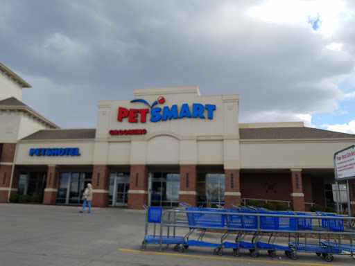 Pet Supply Store «PetSmart», reviews and photos, 2801 Pine Lake Rd, Lincoln, NE 68516, USA