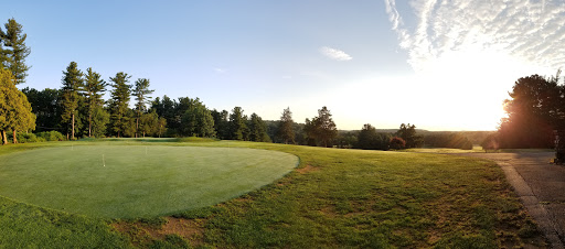 Country Club «Amesbury Golf and Country Club», reviews and photos, 3 Country Club Rd, Amesbury, MA 01913, USA