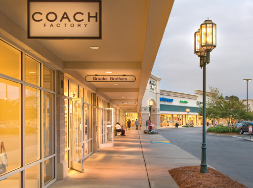 Shopping Mall «Carolina Premium Outlets», reviews and photos, 1025 Outlet Center Dr, Smithfield, NC 27577, USA