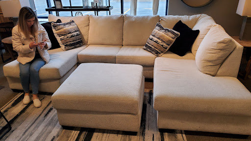 Furniture Store «Ashley HomeStore», reviews and photos, 905 Perimeter Dr, Schaumburg, IL 60173, USA