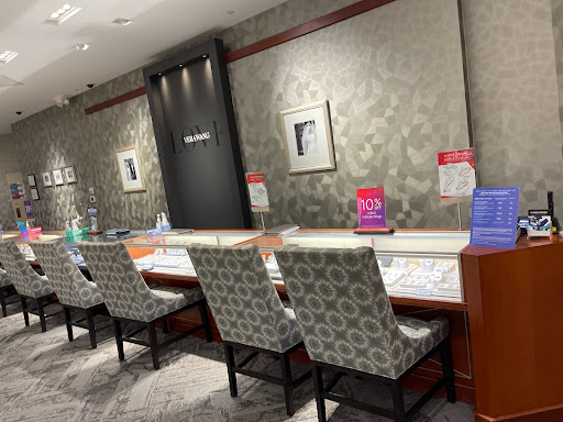 Jewelry Store «Zales», reviews and photos, 8001 S Orange Blossom Trail, Orlando, FL 32809, USA