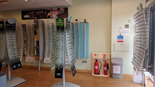 Reviews of Specsavers Opticians and Audiologists - Lower Earley in Reading - Optician