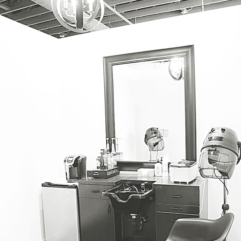 Nora Salon