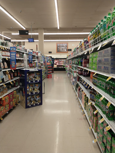 Grocery Store «Safeway», reviews and photos, 2401 N Charles St, Baltimore, MD 21218, USA