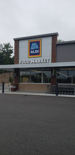 Supermarket «ALDI», reviews and photos, 17010 Jefferson Davis Hwy, Dumfries, VA 22026, USA