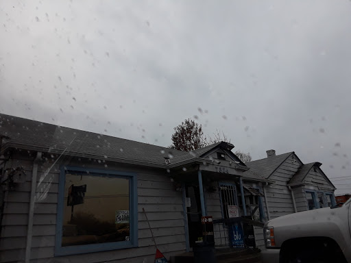 Tobacco Shop «Riverside Smoke Shop», reviews and photos, 7324 River Rd E, Puyallup, WA 98371, USA