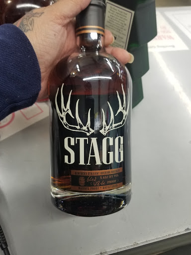 Liquor Store «Red Barn Liquors», reviews and photos, 1731 Us 31W Byp, Bowling Green, KY 42101, USA