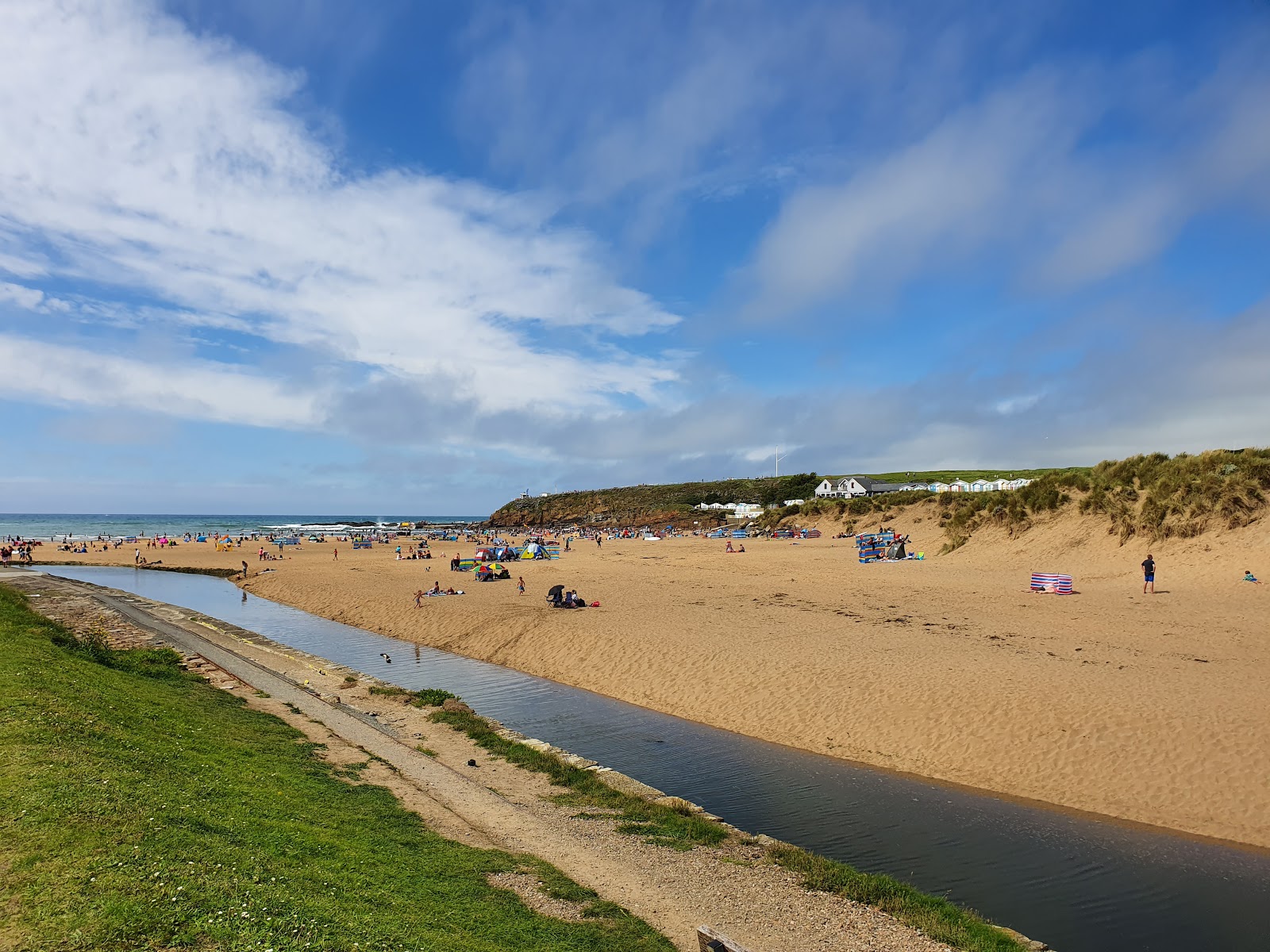 Photo of Summerleaze beach with turquoise water surface