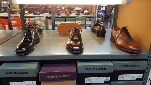 Shoe Store «Bob Jones Shoes», reviews and photos, 1914 Grand Blvd, Kansas City, MO 64108, USA