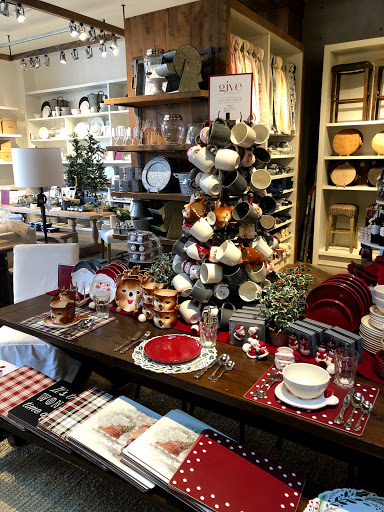 Furniture Store «Pottery Barn», reviews and photos, 1822 Redwood Hwy, Corte Madera, CA 94925, USA