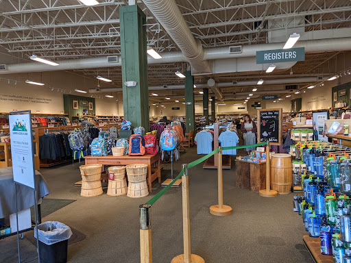Clothing Store «L.L. Bean Outlet», reviews and photos, 534 Stillwater Ave, Bangor, ME 04401, USA