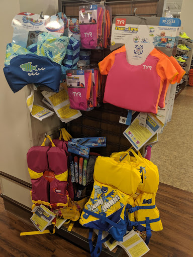 Shopping Mall «Berkshire Shopping Center», reviews and photos, 67 Newtown Rd, Danbury, CT 06810, USA