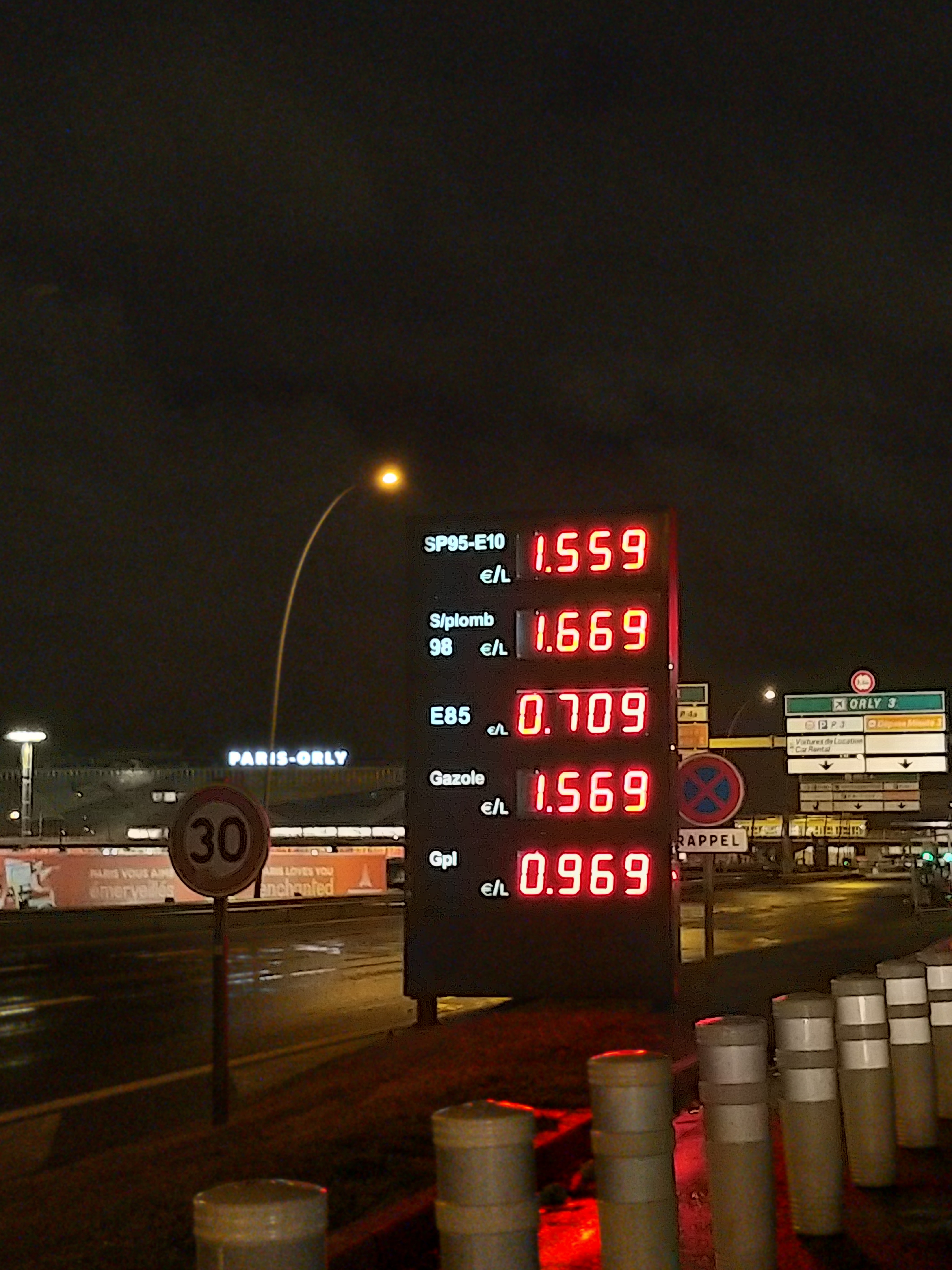 Photo n° 2 de l'avis de Rus. fait le 25/12/2019 à 00:15