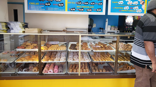 Donut Shop «Heavenly Doughnuts Shop», reviews and photos, 504 NE 102nd Ave, Portland, OR 97220, USA