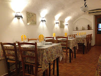 Atmosphère du Restaurant Chez Bonne Maman à Régusse - n°4