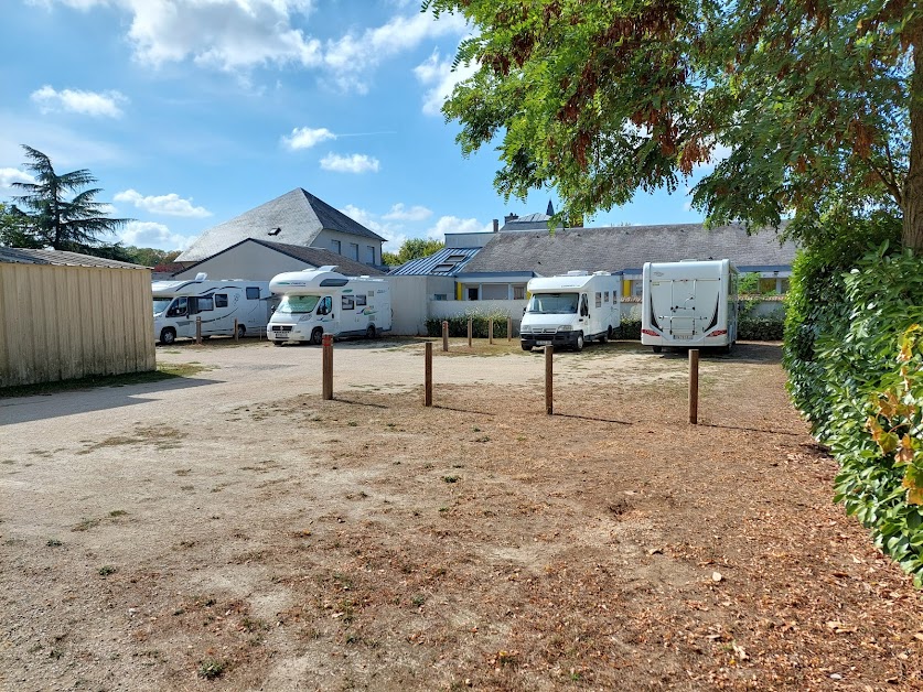 aire de services et stationnement camping cars à Marmagne (Cher 18)