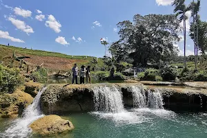 Kacura Waterfall image