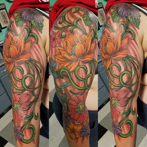 Tattoo Shop «Galveston Tattoo Company», reviews and photos, 4716 Fort Crockett Blvd, Galveston, TX 77551, USA