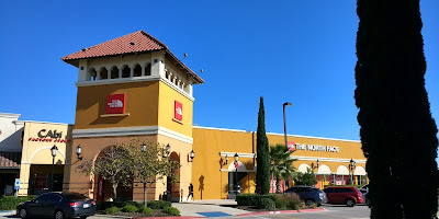 The North Face San Marcos Premium Outlets