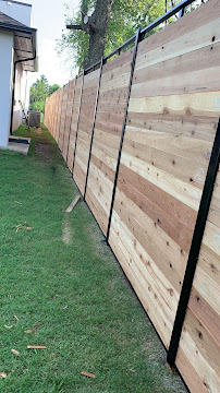 J.E Flores Landscaping And Fence LLC - Photo 3 - Car repair in , Norman