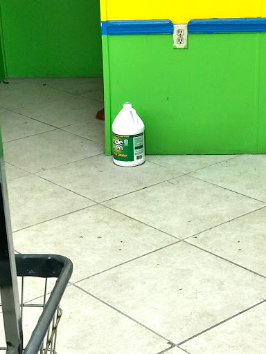 Dry Cleaner «Fabulous Coin Laundry & Dry Cleaners», reviews and photos, 2200 NE 21st St, Fort Lauderdale, FL 33305, USA