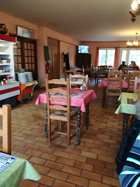 Atmosphère du Restaurant Fournier Martine à Cuigy-en-Bray - n°2