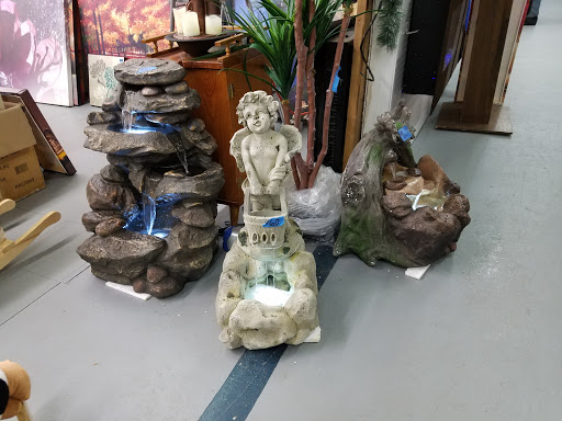 Flea Market «Streetsboro Flea Market - Furniture, Antiques, Collectibles», reviews and photos, 1513 Streetsboro Rd, Streetsboro, OH 44241, USA