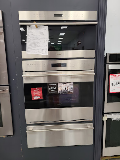 Appliance Store «Famous Tate Appliance & Bedding Centers», reviews and photos, 1015 E Brandon Blvd, Brandon, FL 33511, USA