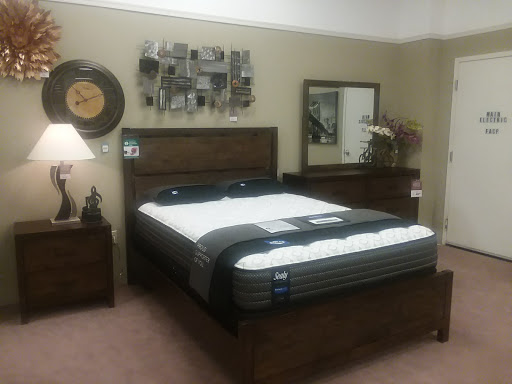 Furniture Store «Raymour & Flanigan Furniture and Mattress Store», reviews and photos, 6115 E Black Horse Pike, Egg Harbor Township, NJ 08234, USA
