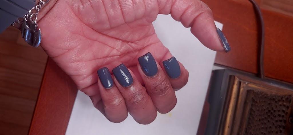 Pretty Nails 77707