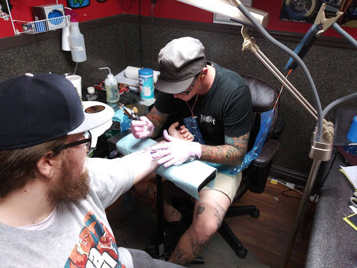 Tattoo Shop «Mr. Williams Tattoo Co.», reviews and photos, 216 E Main St, Tavares, FL 32778, USA