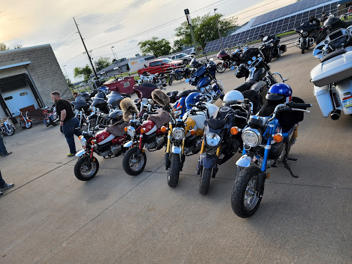 Suzuki Motorcycle Dealer «Metro Harley-Davidson Suzuki Can-Am», reviews and photos, 2415 Westdale Dr SW, Cedar Rapids, IA 52404, USA