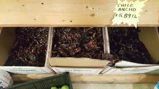 Mexican Grocery Store «Placita Mexico Market», reviews and photos, 8420 Senoia Rd, Fairburn, GA 30213, USA