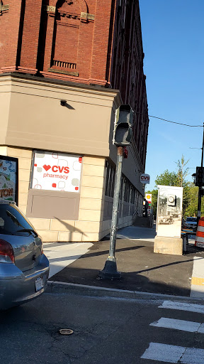 CVS, 999 Watertown St, West Newton, MA 02465, USA, 