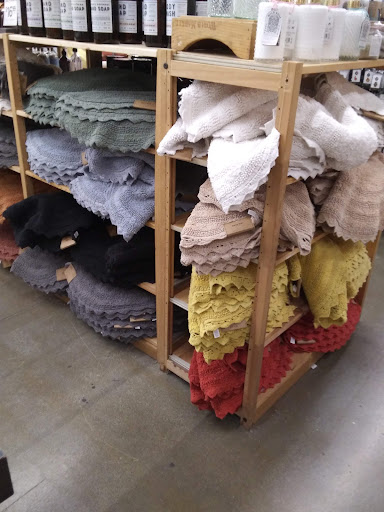 Furniture Store «Cost Plus World Market», reviews and photos, 1725 Maple Ave, Evanston, IL 60201, USA