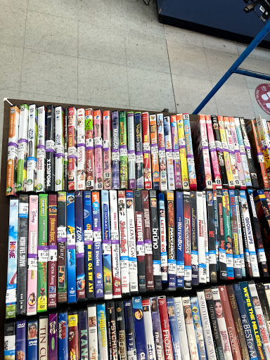 Thrift Store «Goodwill Industries of Greater Cleveland & East Central Ohio», reviews and photos, 12650A Rockside Rd, Cleveland, OH 44125, USA