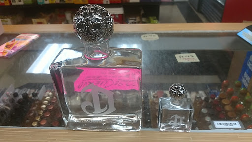 Wine Store «Greenwood Village Wine & Spirits», reviews and photos, 9251 E Peakview Ave Unit E, Greenwood Village, CO 80111, USA