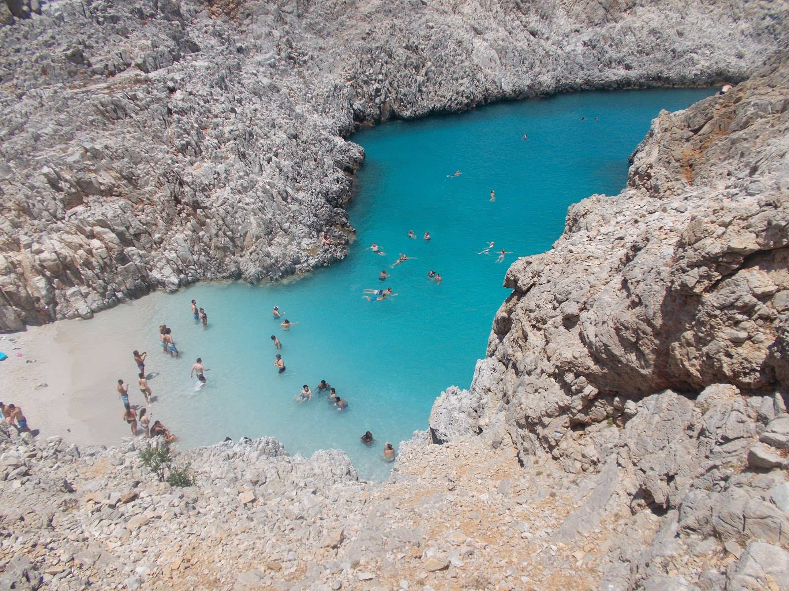Stefanos Beach'in fotoğrafı çok temiz temizlik seviyesi ile