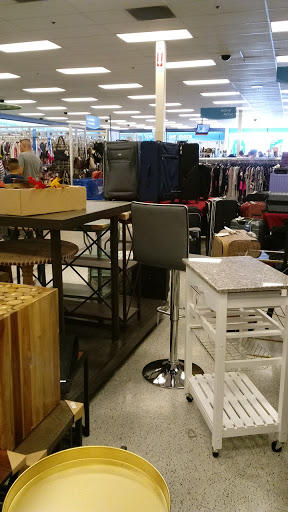 Clothing Store «Ross Dress for Less», reviews and photos, 7884 Van Nuys Blvd, Van Nuys, CA 91402, USA