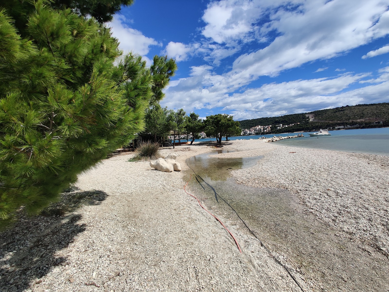 Φωτογραφία του Plaza Pantan με ευθεία ακτή