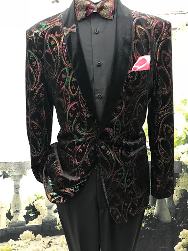 Clothing Store «The City Outlet Clothing», reviews and photos, 17653 Twelve Mile Rd, Lathrup Village, MI 48076, USA