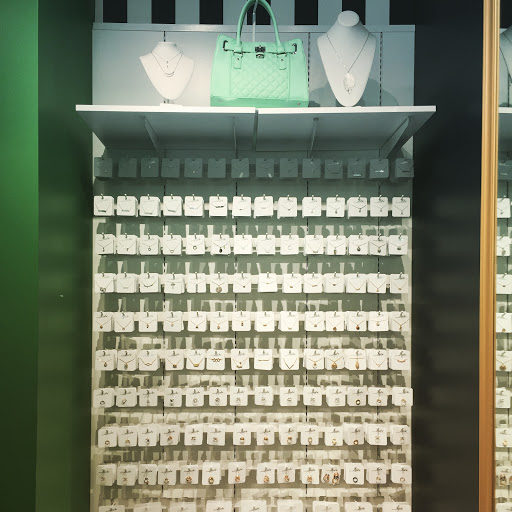 Fashion Accessories Store «Charming Charlie», reviews and photos, 1152 NW Civic Dr, Gresham, OR 97030, USA