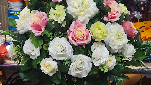 Florist «Davany Flowers & Pinatas», reviews and photos, 522 Cupples Rd, San Antonio, TX 78237, USA