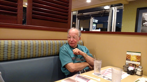 American Restaurant «Newport Creamery», reviews and photos, 1256 Warwick Ave, Warwick, RI 02888, USA