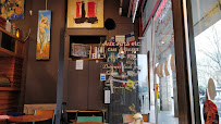 Atmosphère du Restaurant Aux Arts Etc... Café Galerie d'art à Paris - n°4