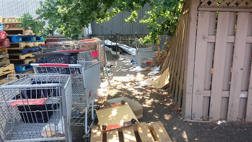 Grocery Store «Grocery Outlet Bargain Market», reviews and photos, 15705 SW 116th Ave, King City, OR 97224, USA